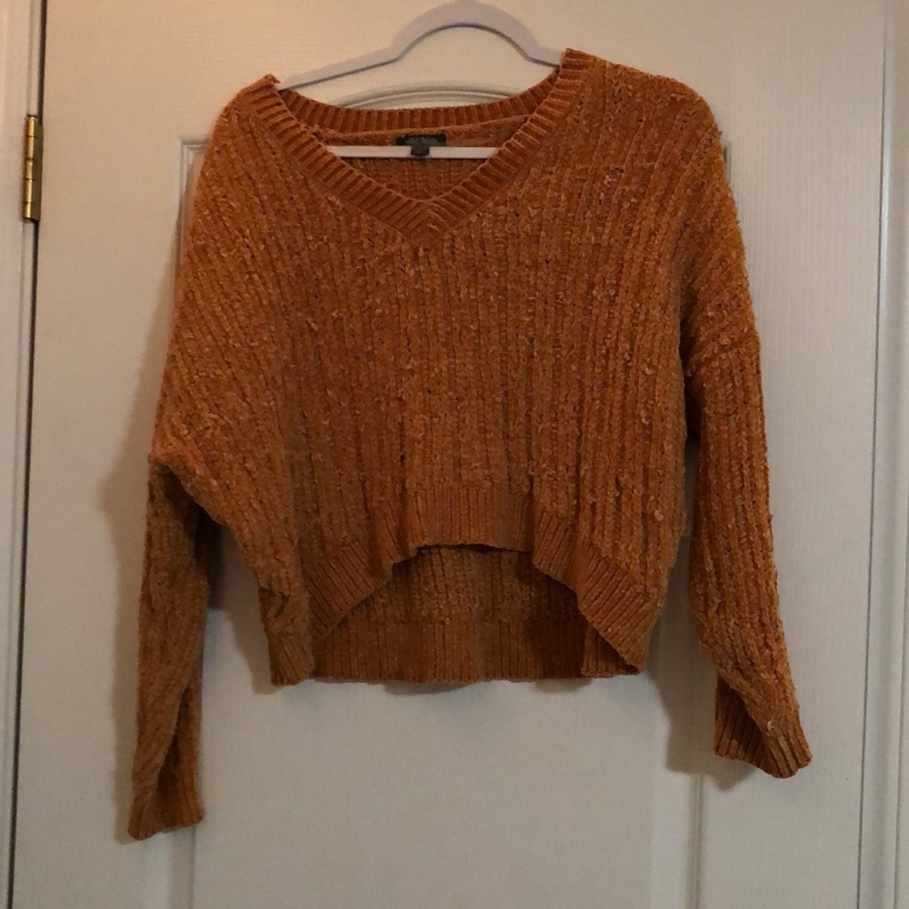 Cropped knit sweater